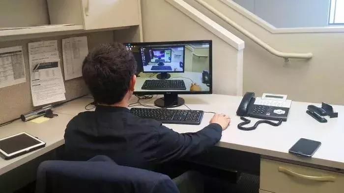 电脑桌面图标任意摆放,手机桌面图标创意摆放