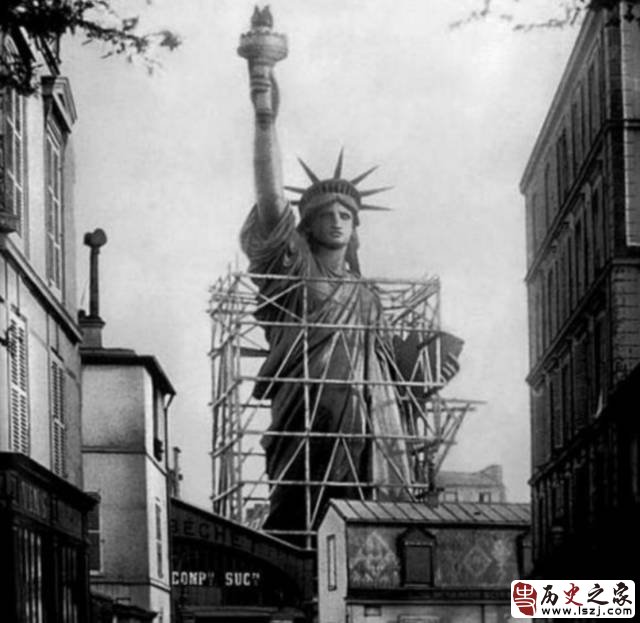 霍金本拉登高清壁纸,站着的霍金的照片