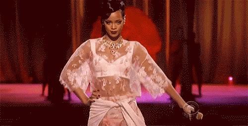 范爷、杨幂地位不保，山东微商Rihanna才是真正的带货女王！