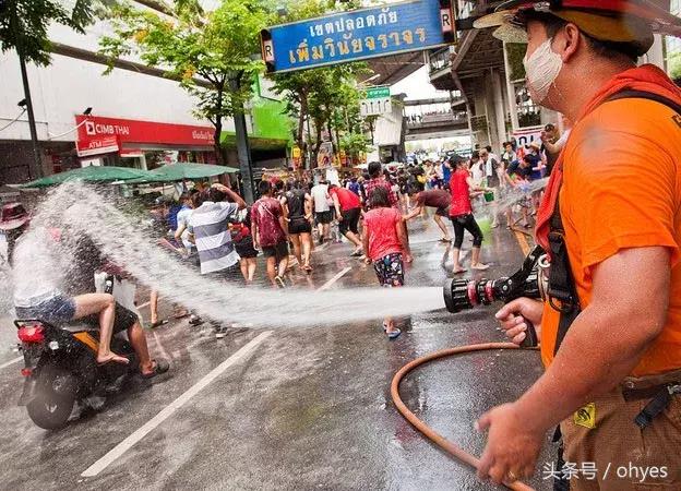 泰国泼水节游玩穿搭,泰国泼水节游玩的最全攻略