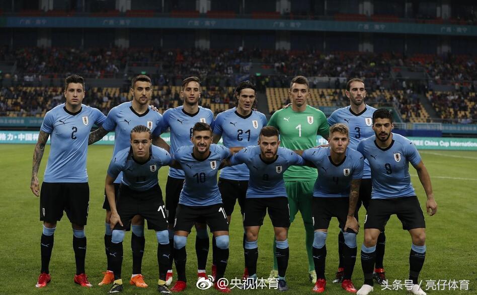 卡瓦尼苏亚雷斯超远距离破门,苏亚雷斯教国足处理球