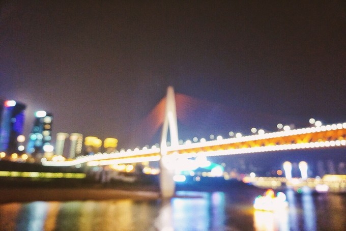 重庆是个美丽的山城,重庆去感受你走过的路