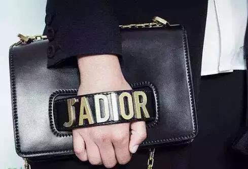 lv和dior包包哪个档次高,gucci和lv包包哪个值得买