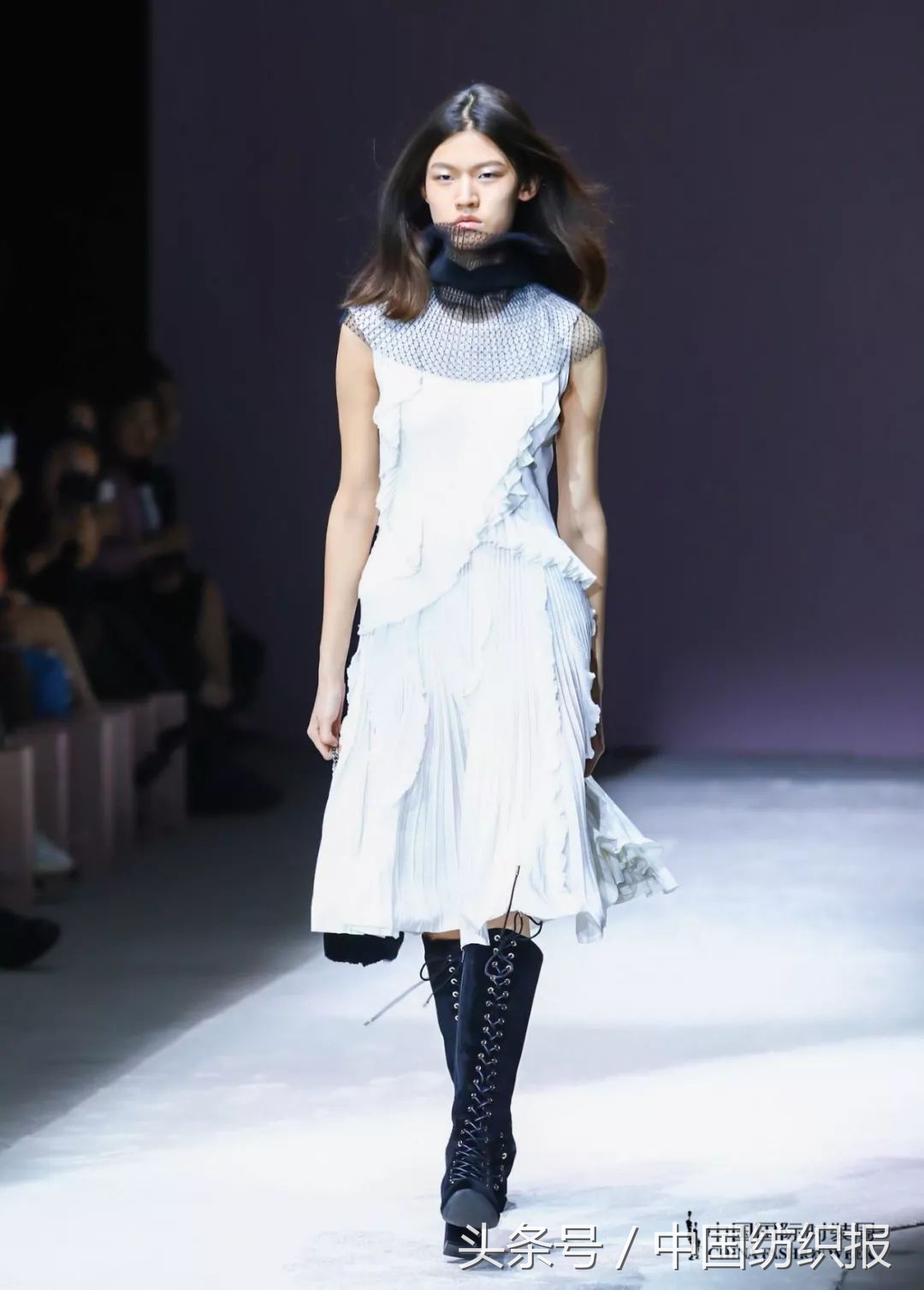 从职场玩到生活的穿衣搭配,雅莹时尚女装