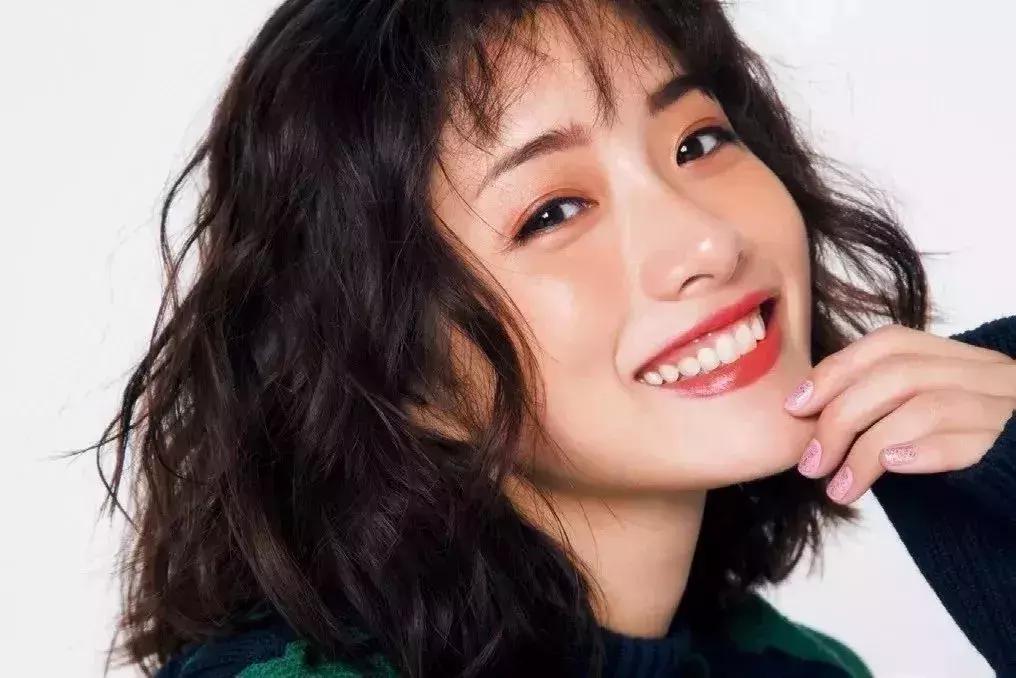 瘦脸最好看发型,40岁的瘦脸减龄发型短发