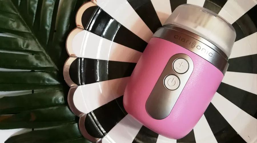 张韶涵在崩溃的时候怎么走出来的 (张韶涵自律到底有多强大)