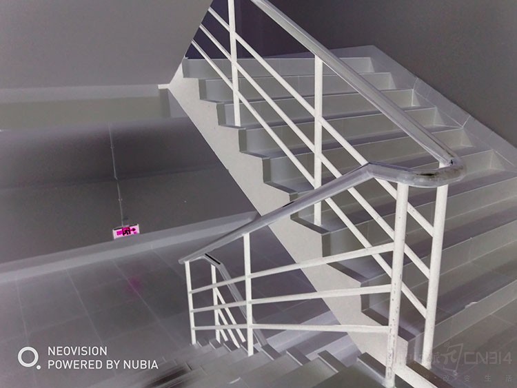 努比亚30w双口氮化镓快充测评,努比亚全面屏手机测评