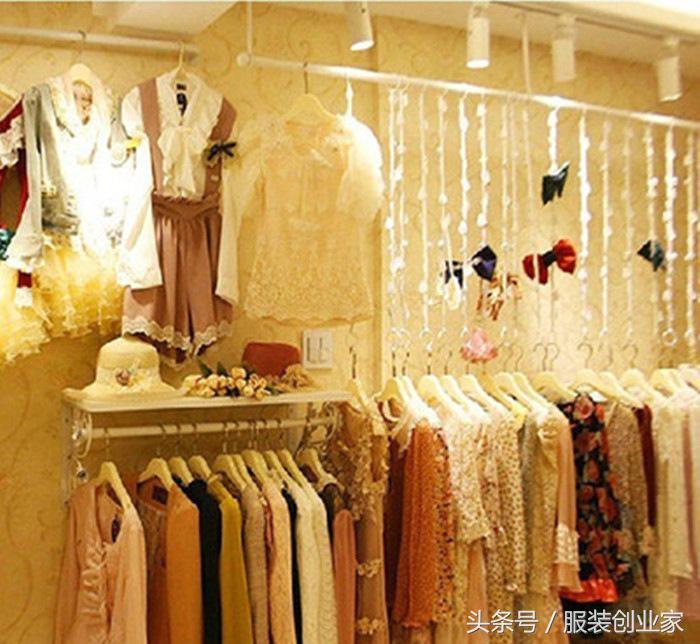 新手小白想开品牌服装店怎么加盟,开店加盟服装店怎么样