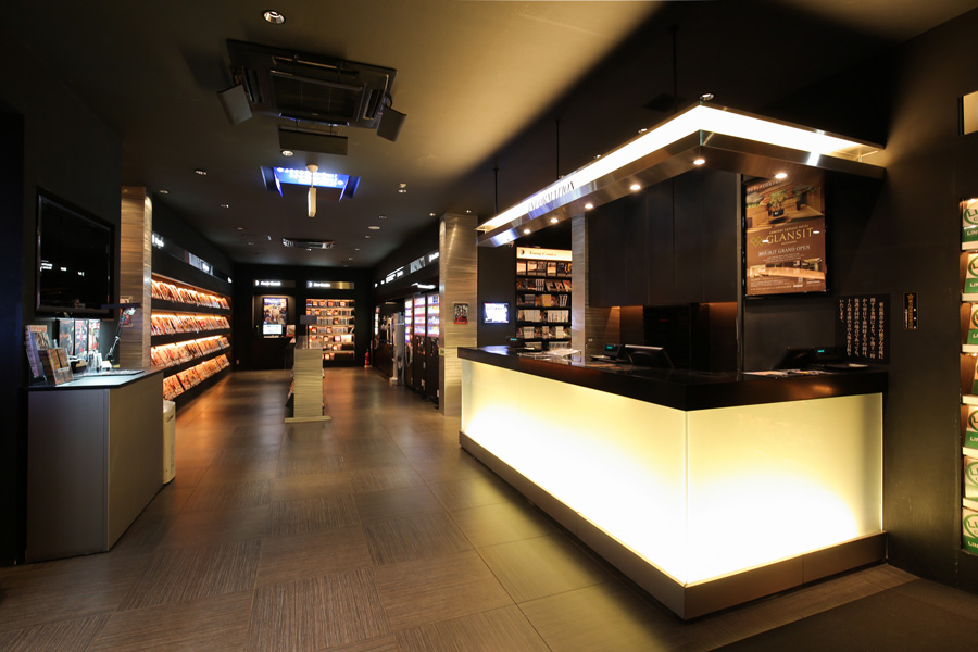 日本风格网吧,日本网吧有中文漫画吗