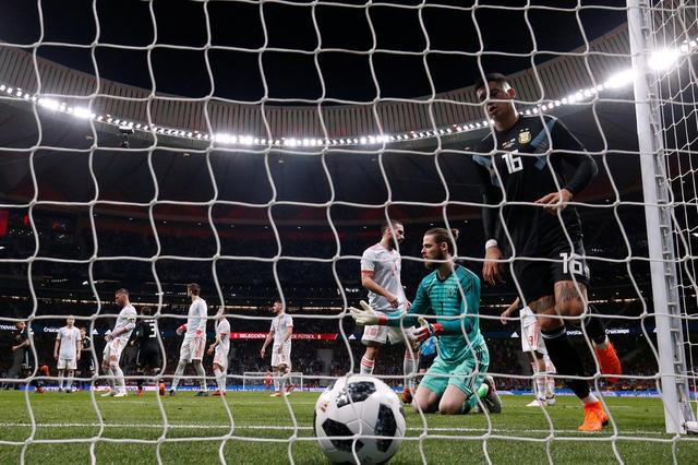 西班牙斗牛士对战阿根廷,阿根廷惨败视频