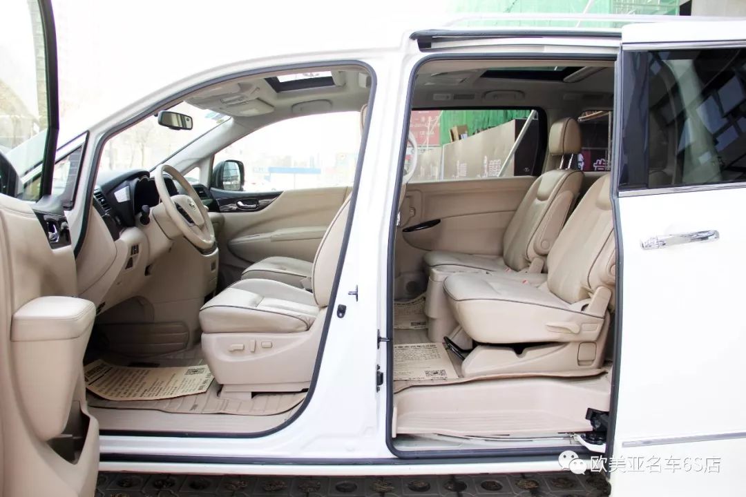 40万的保姆车,明星保姆商务车七座多少钱