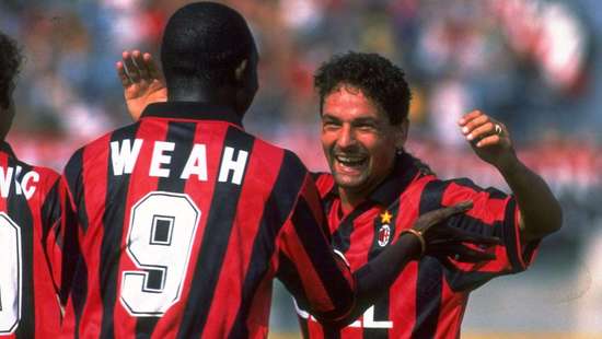 他率队4-0暴揍巴萨梦之队，一个赛季狂轰74球