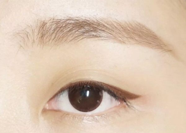 单眼皮怎么画眼线伪素颜,单眼皮怎么画眼线呢素颜