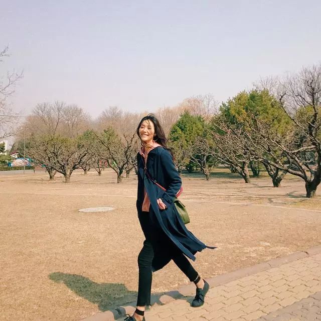 立体又不臃肿的连帽卫衣,连帽卫衣设计感