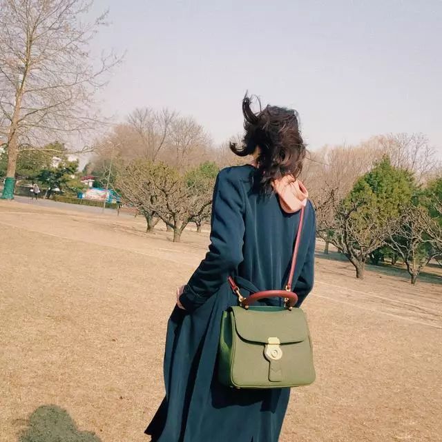 立体又不臃肿的连帽卫衣,连帽卫衣设计感