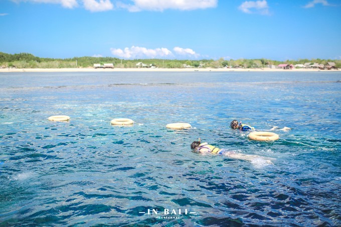 蓝梦岛海上浮台浮潜,蓝梦岛香蕉船滑水道浮潜视频