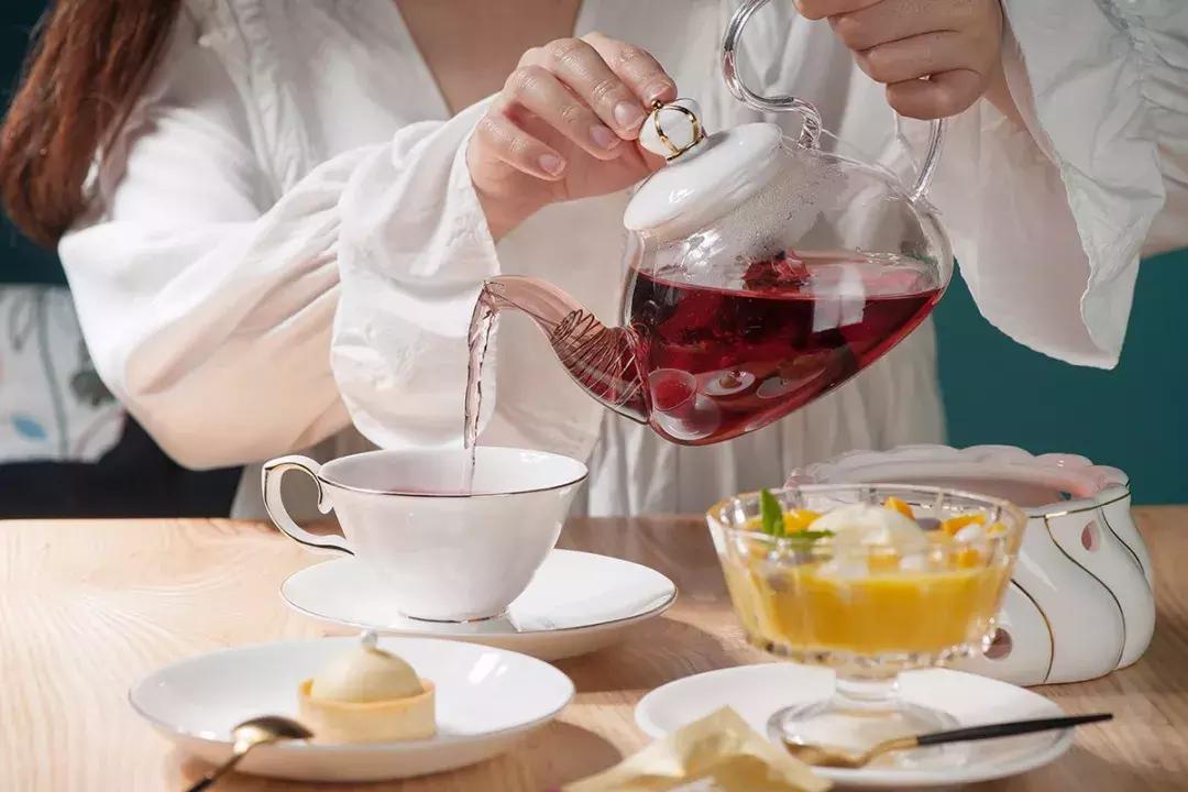 放弃法国巨额财产的法籍华裔回到上海，只为追求做出美食的梦想！