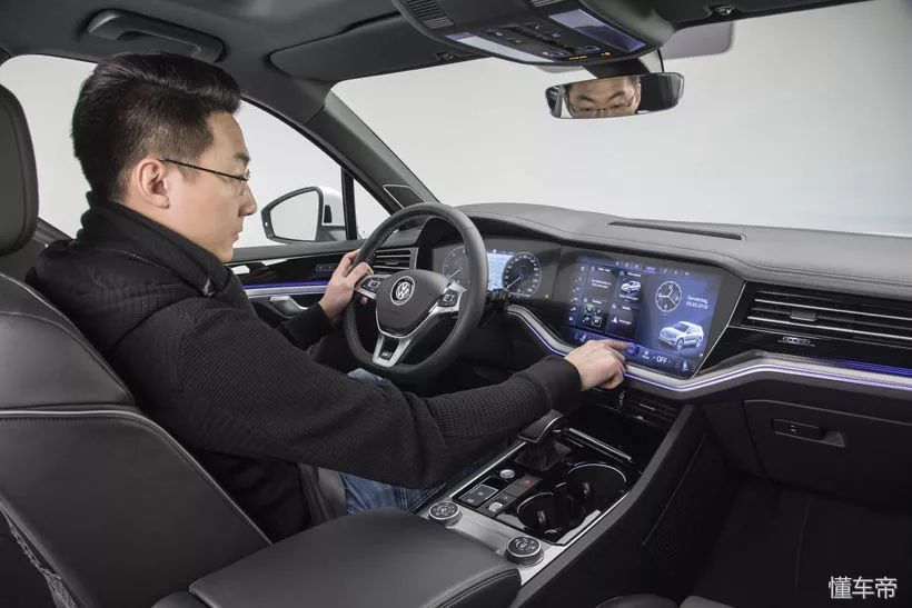 全新款大众途锐,大众途锐2021款霸气登场