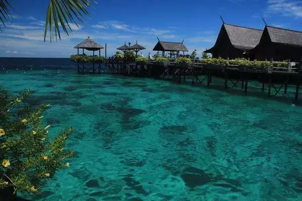 仙本那和印度尼西亚潜水哪个更好,仙本那彩湖潜水度假村多少钱一天