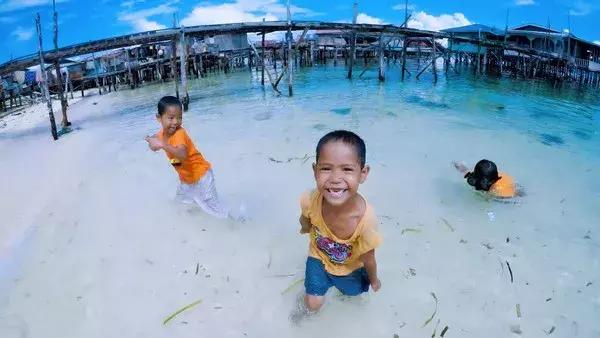 仙本那和印度尼西亚潜水哪个更好,仙本那彩湖潜水度假村多少钱一天