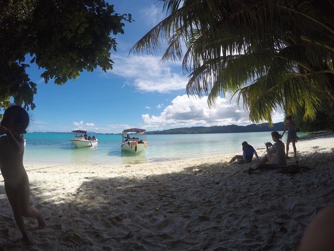 宝贝喜欢小金鱼,宝贝喜欢玩水