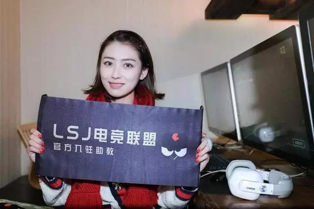 吃鸡玩家出柜率16.8%?网友:几个妹子会玩这游戏心里没点逼数?