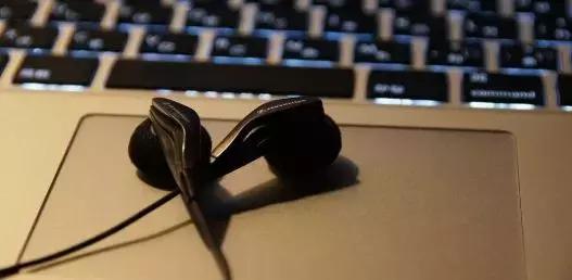 某宝上几十的耳机值得吗,入门耳机到底怎么选