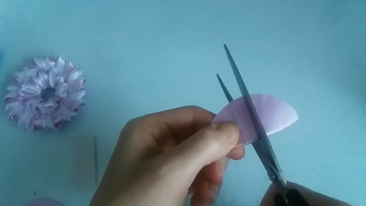 丝带发卡制作diy新年,手工丝带发卡制作教程蝴蝶结