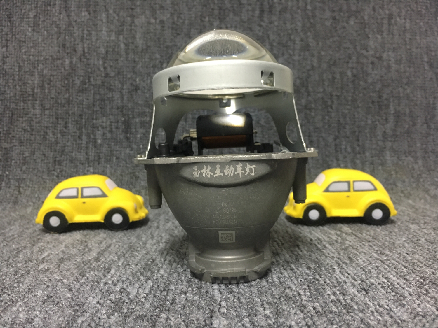 日产海拉大灯改装,日产骐达升级双光透镜套装