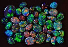 欧泊宝石什么材质,欧珀和欧泊是一个品牌吗