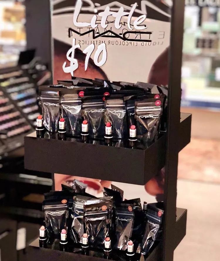 美少女心愿：希望全世界的口红都能出迷你版！每支都可以试一下！