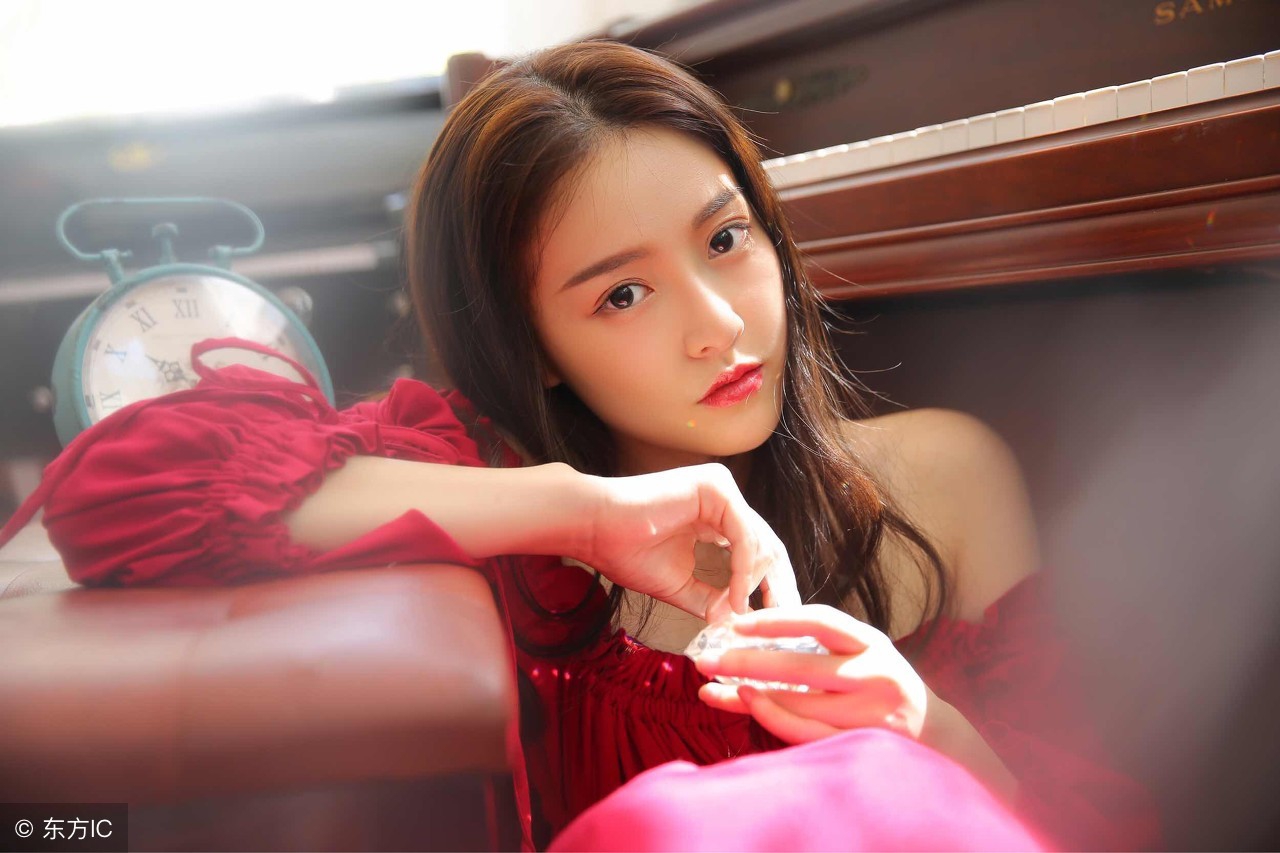 拍马屁怎么来的？为什么竖中指表示骂人？为什么男戴观音女戴佛