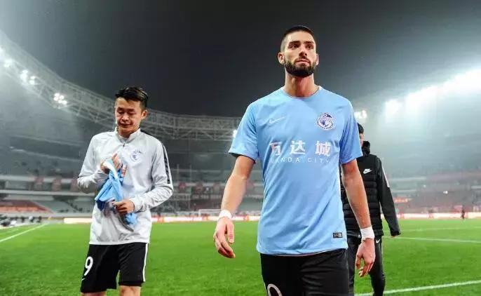 卡拉斯科球迷哭了,卡拉斯科被暴打