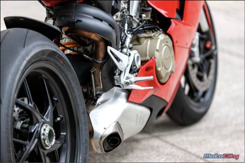 杜卡迪panigalev4新款座高区别,杜卡迪panigalev4speciale限量版