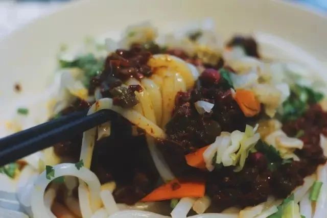 我们斗胆给上海10大网红马路排了个名！第一名竟是……