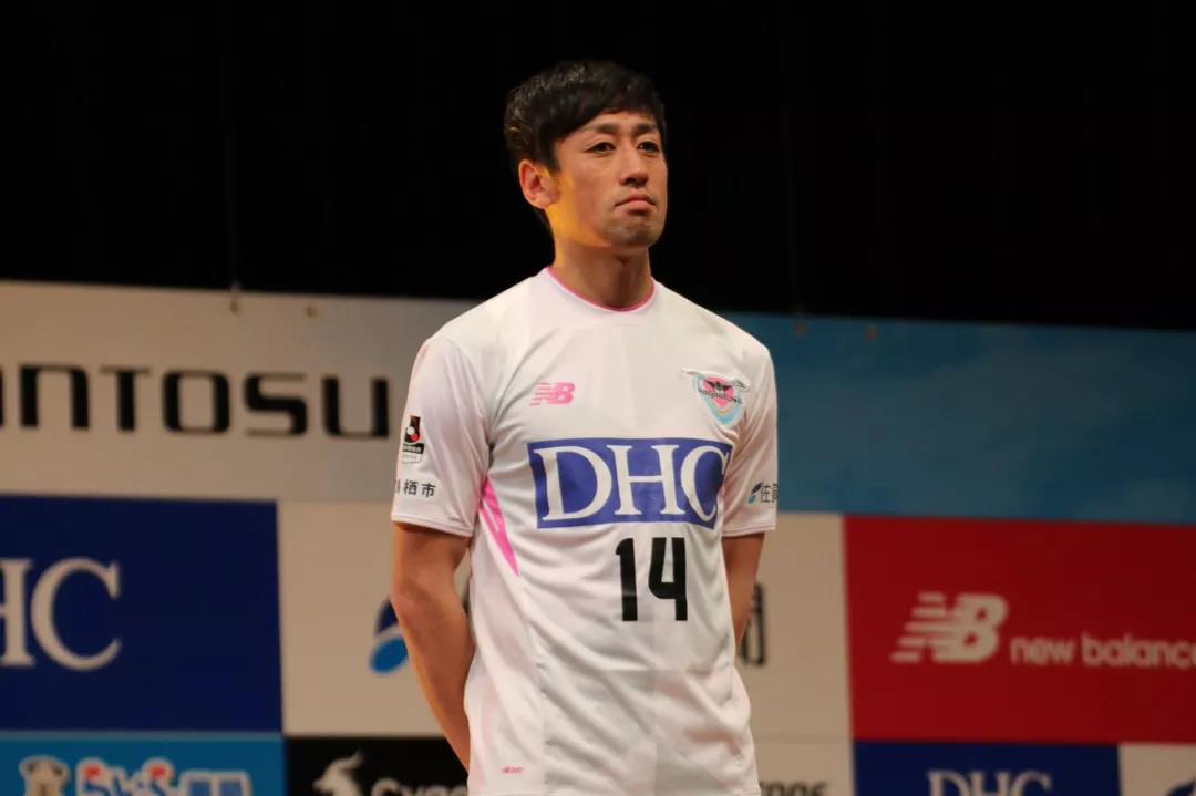 日本联赛球衣,日本联赛浦和红钻