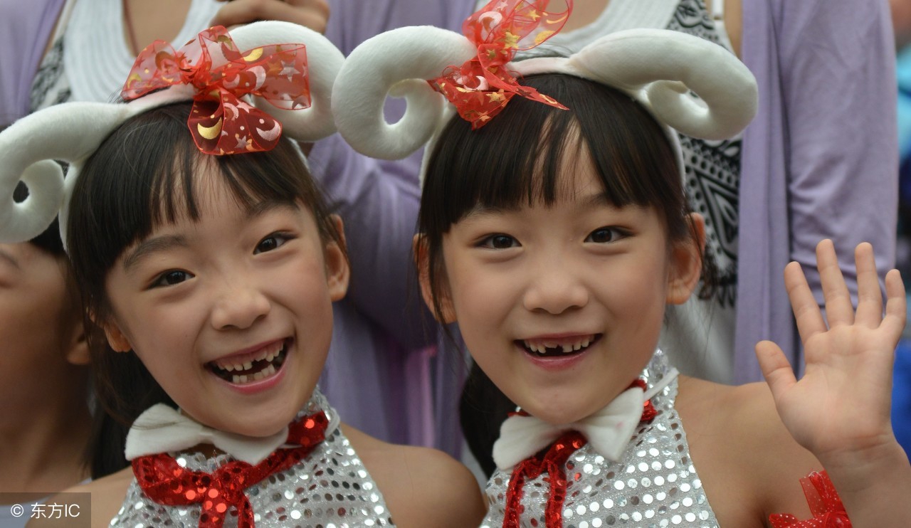 小孩换牙的时候不刷牙怎么办,小孩换牙不脱落怎么办