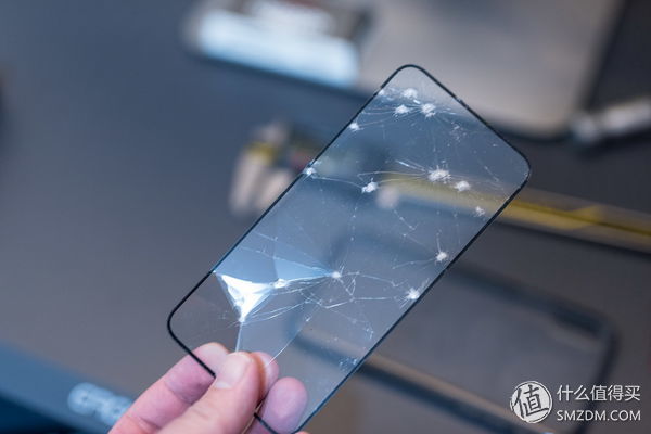 iphone手机一般推荐什么钢化膜,iphone手机原装膜好还是钢化膜好
