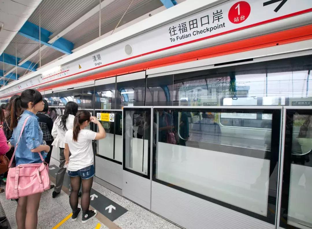 为什么深圳周三比较少人挤地铁,深圳上班挤地铁