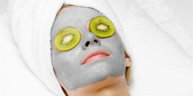 满大街白得发光的手臂和长腿，不用羡慕，做到这些，你也可以有