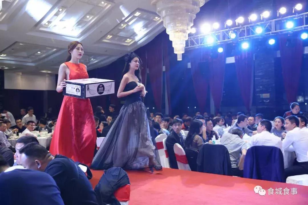 肤白貌美大长腿!咬一口如天使般温柔