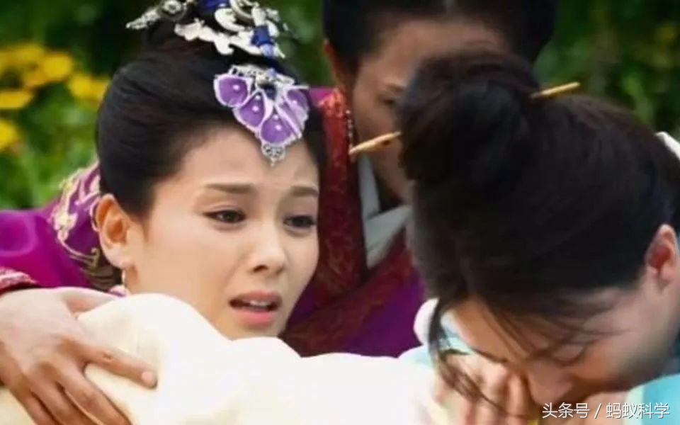 被毒蛇咬了怎么办用什么中药,被毒蛇咬了之后该怎么办原视频