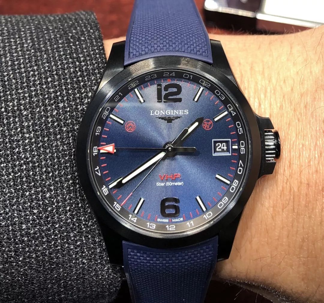 彭于晏浪琴表,彭于晏在外面不戴浪琴表吗