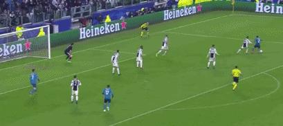 尤文c罗逆转马竞布冯,布冯冲c罗竖起大拇指高清背景图