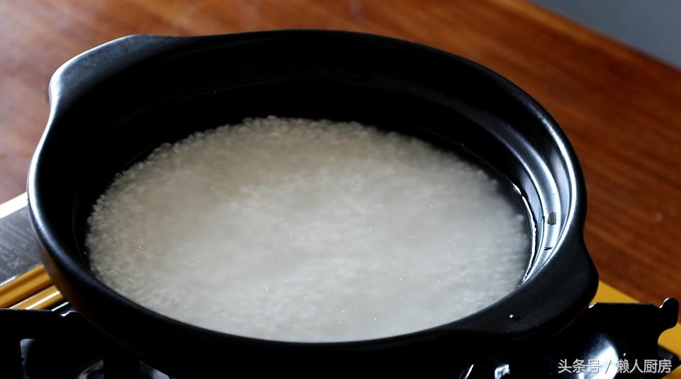 在家最简单煲仔饭制作方法,最简单做的煲仔饭