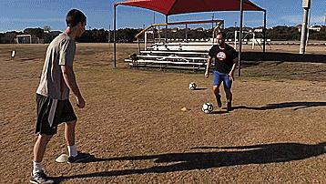 足球重心过人,足球过人重心