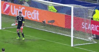 伊布谈论c罗倒钩,伊布和c罗倒挂金钩