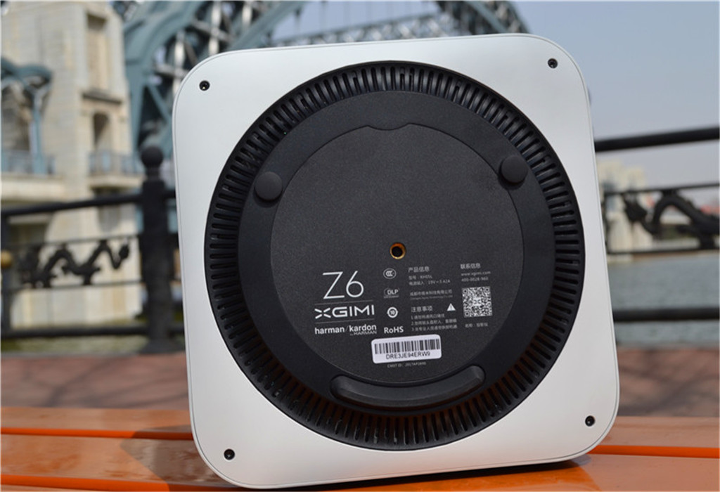 极米无屏电视z4,极米投影电视z6