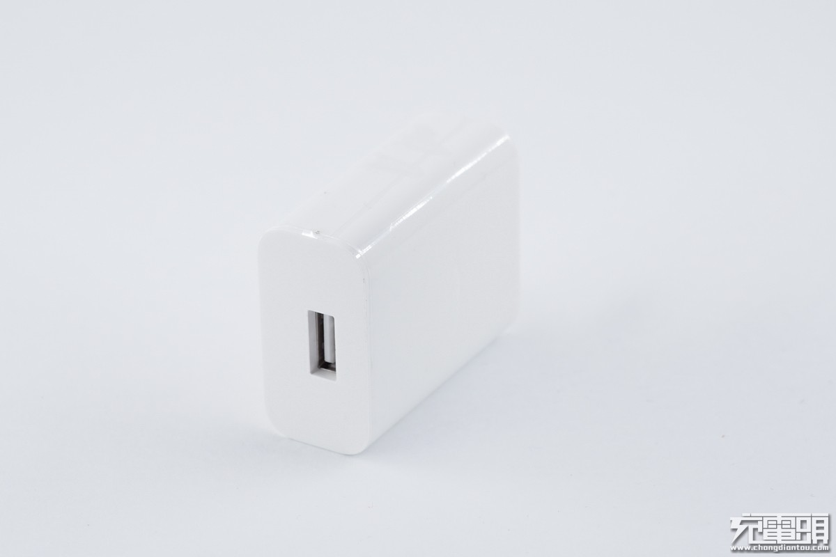 魅族充电器二换一,魅族原装充电器拆解