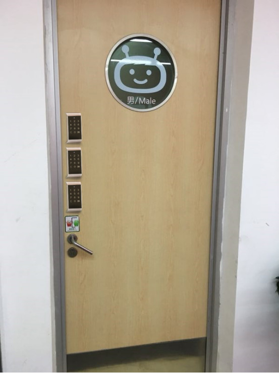 冒死闯进各大互联网企业厕所*拍偷**,没想到厕所之王竟然是......